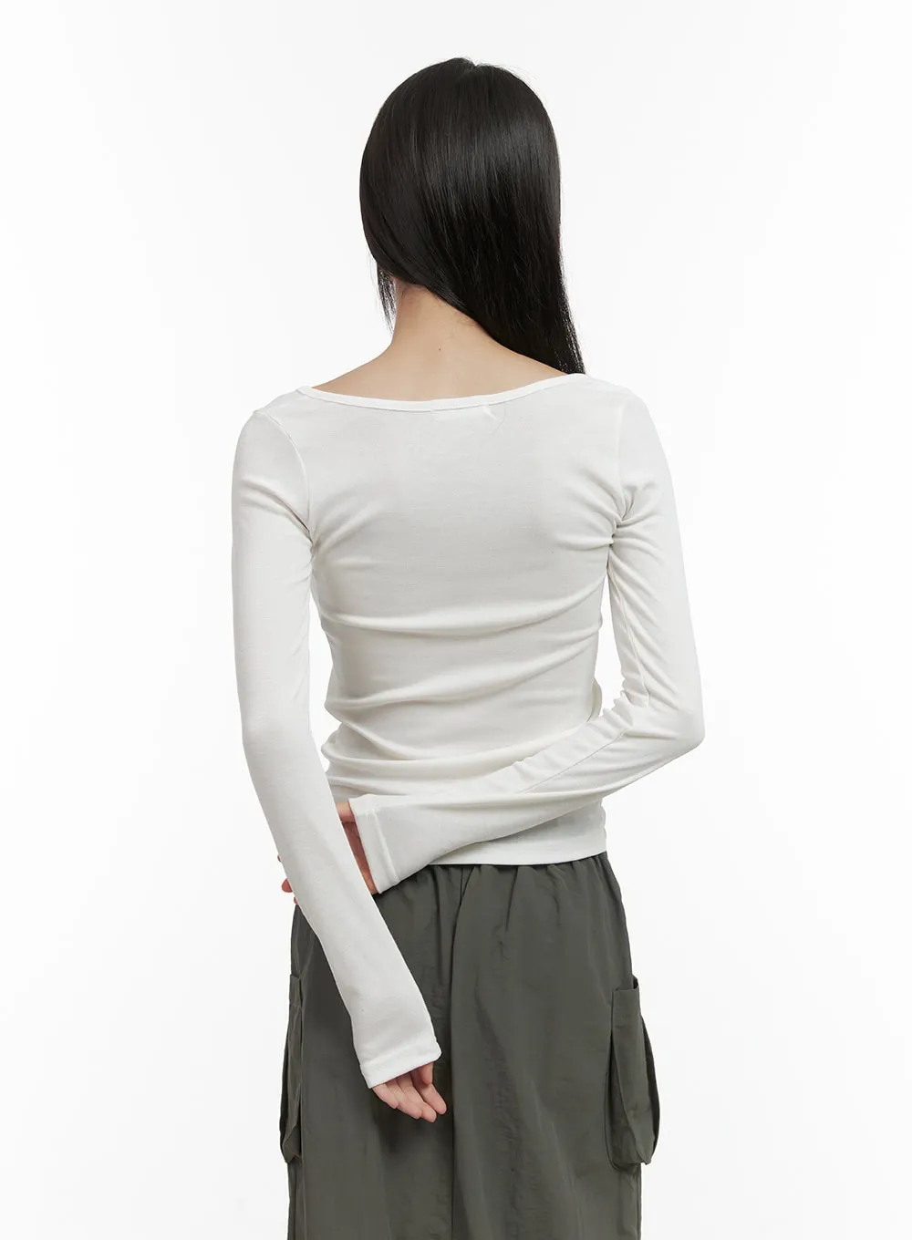 Basic U-Neck Long Sleeve Top CO410