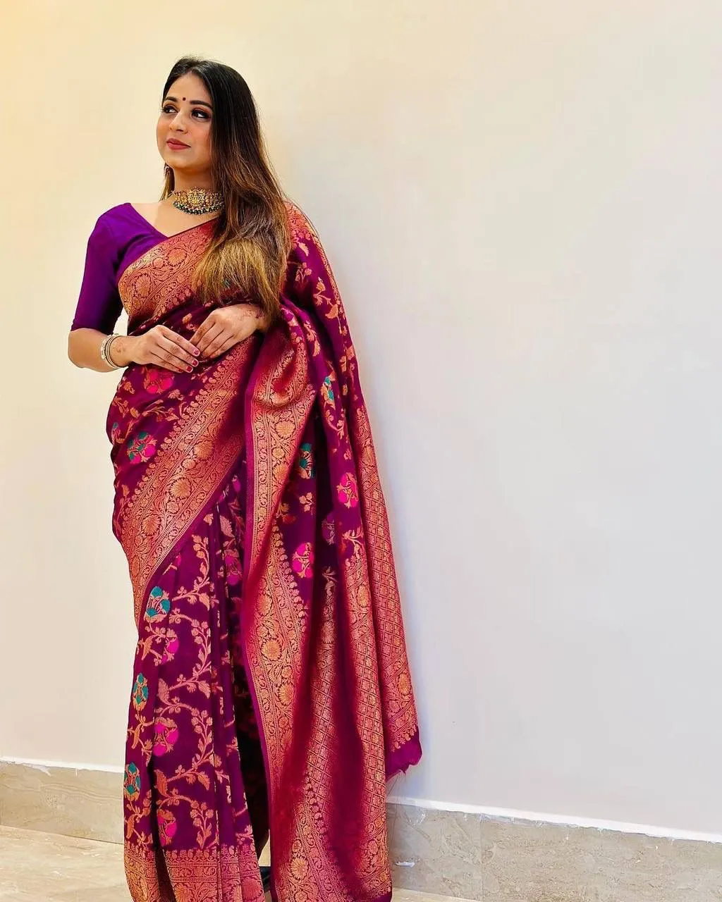 Blooming Purple Soft Banarasi Silk Saree With Staring Blouse Piece