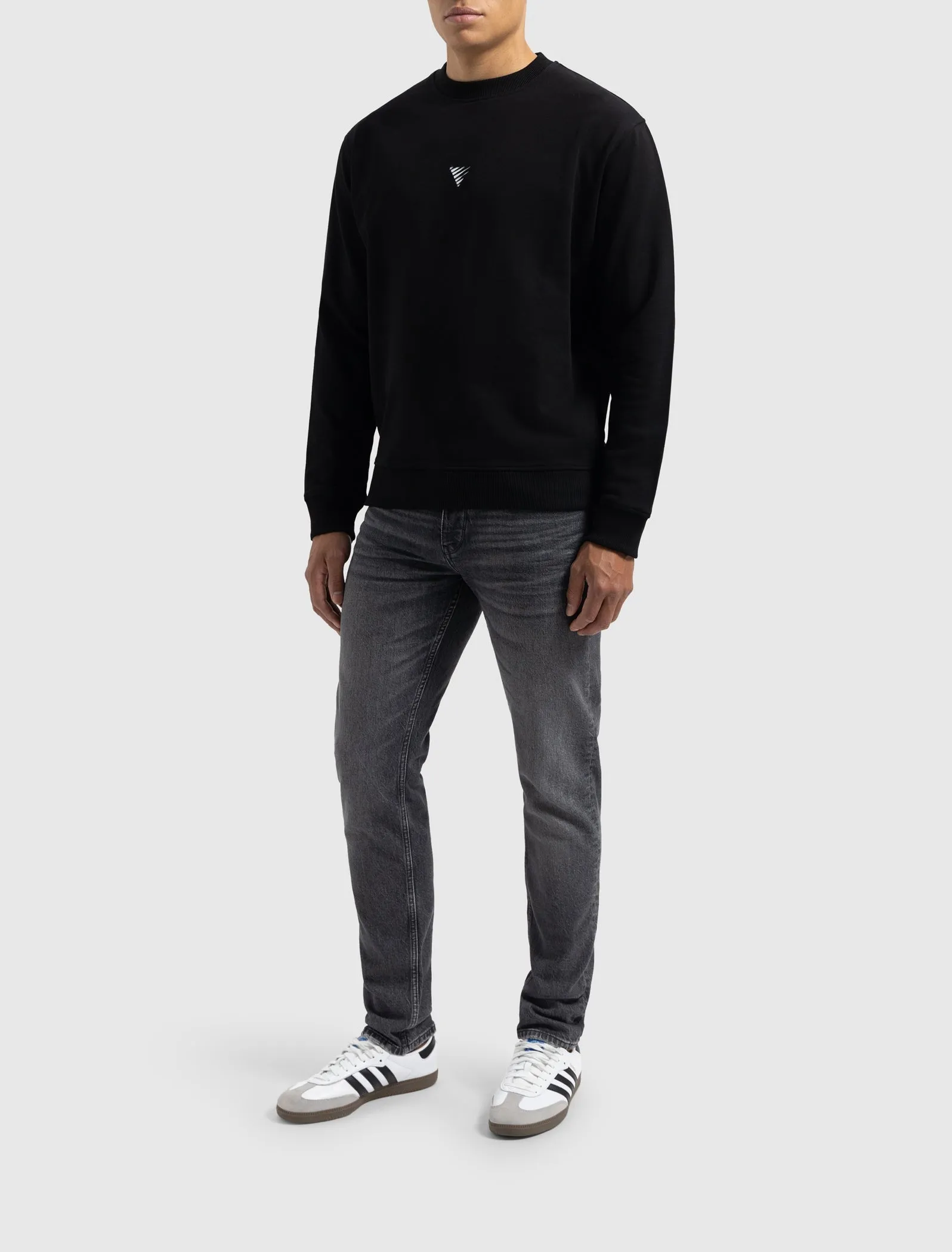 Blurred Wordmark Sweater | Black