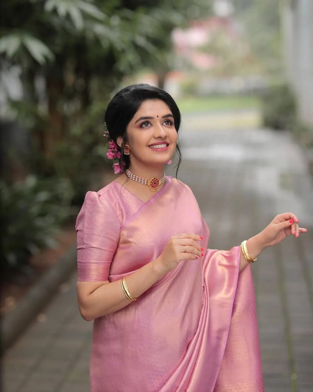 Bucolic Pink Soft Silk Saree With Forbearance Blouse Piece