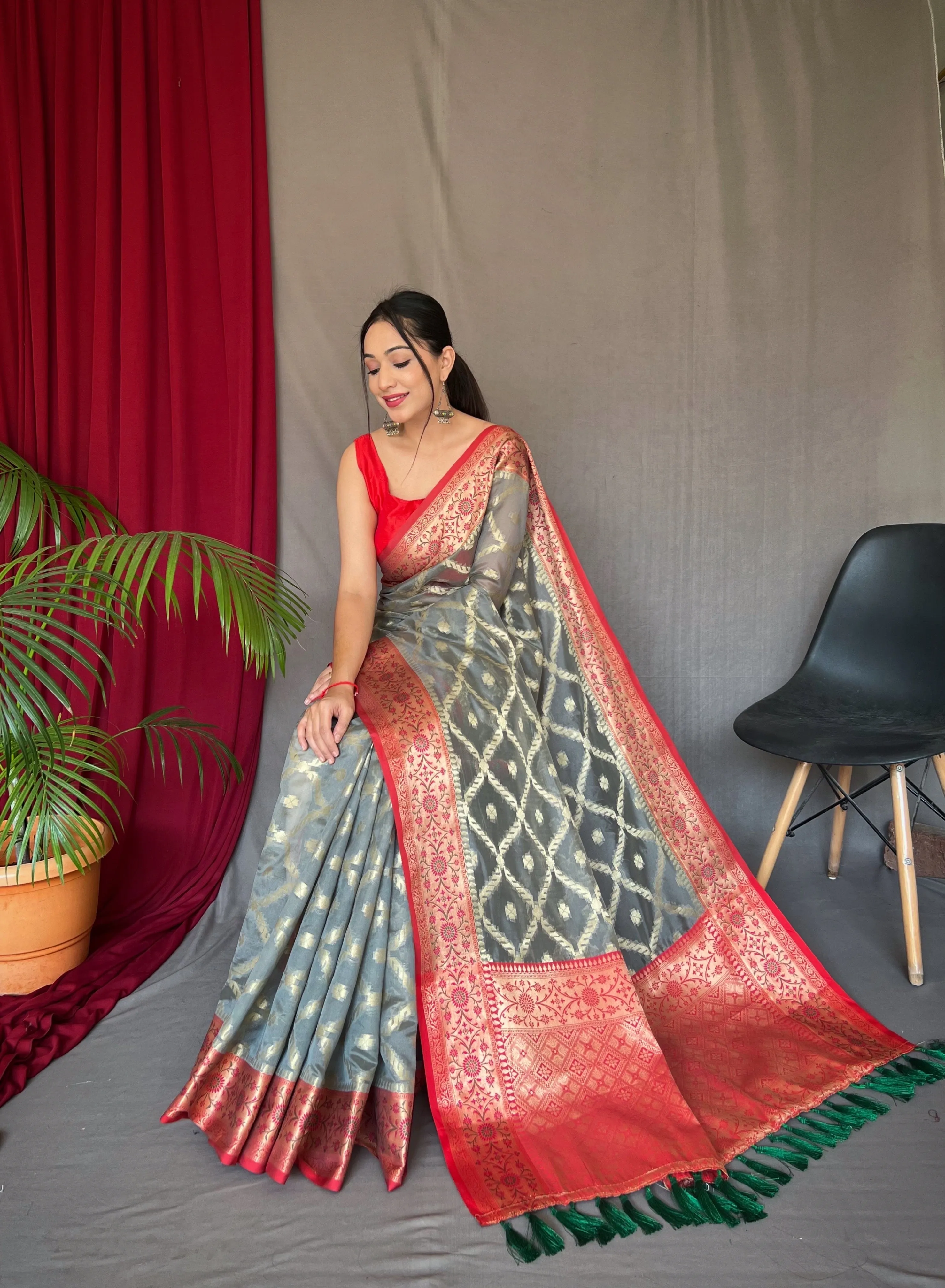 Grey Saree in Banarasi Organza Silk Woven