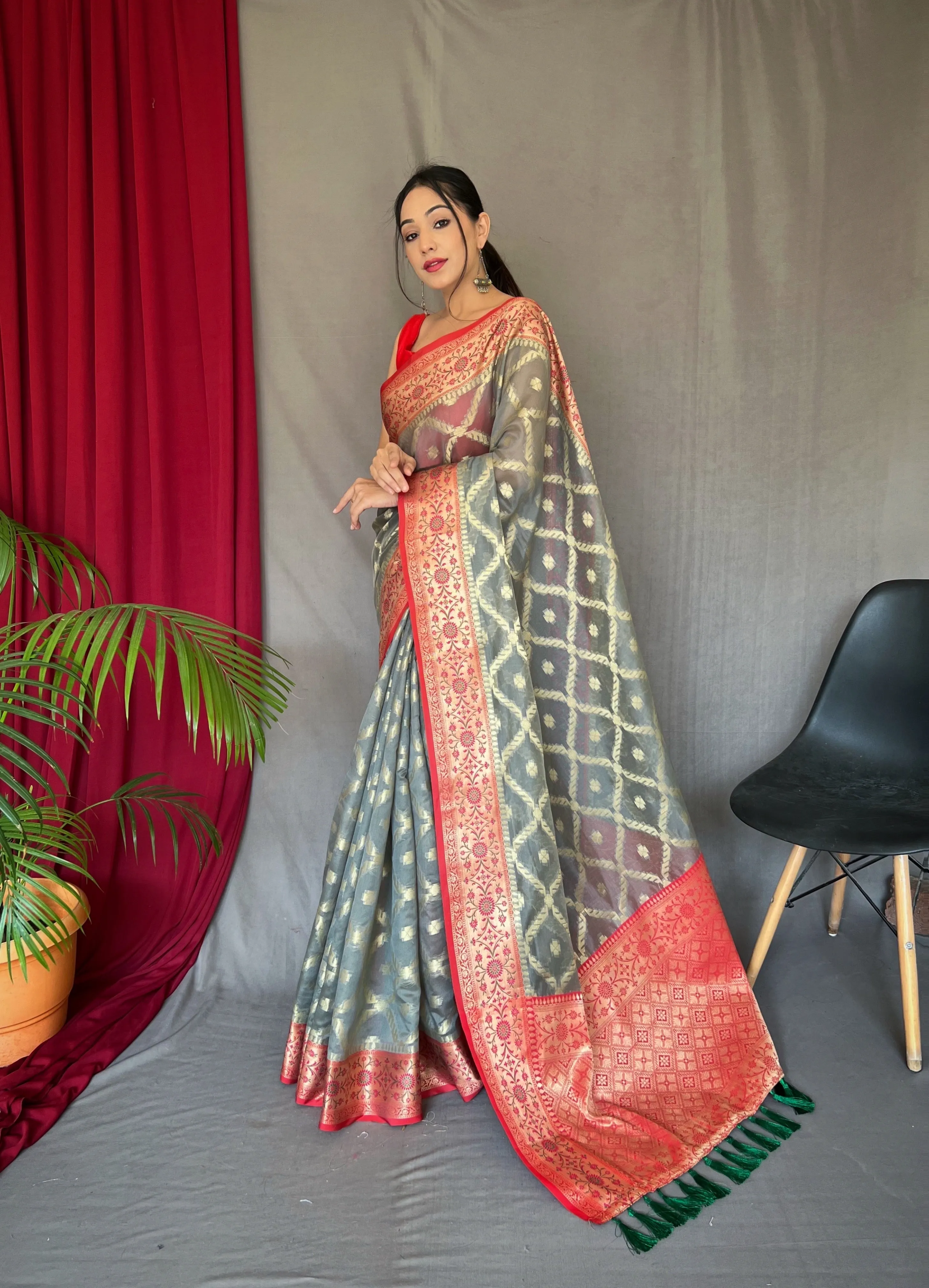 Grey Saree in Banarasi Organza Silk Woven