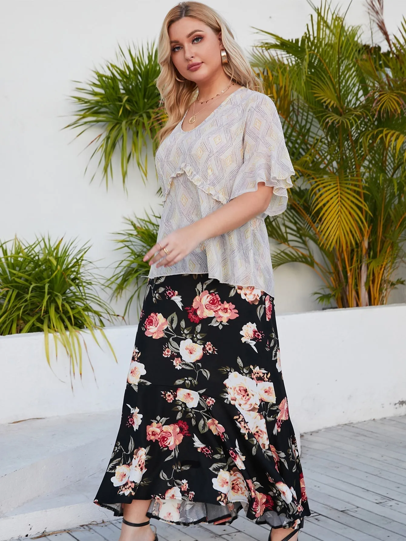 KittenAlarm - Plus size Elastic Waist Floral Skirt