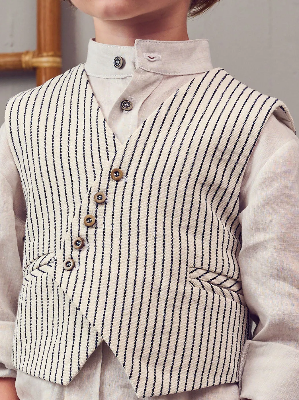 Linen outfit with fashionable striped vest - ASTERIS