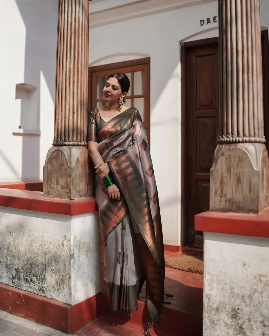 Luxuriant Grey Soft Silk Saree With Panoply Blouse Piece